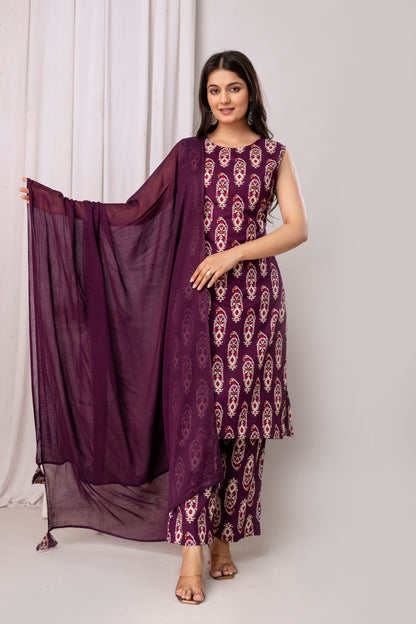 Pure Cotton Cut Sleeve Kurta Pant Dupatta Set