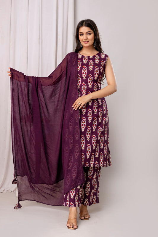Pure Cotton Cut Sleeve Kurta Pant Dupatta Set