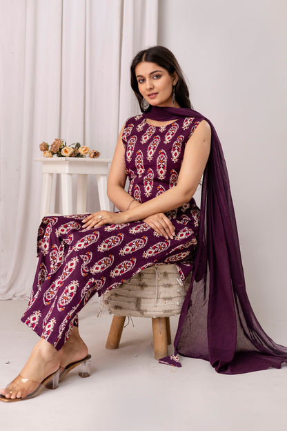 Pure Cotton Cut Sleeve Kurta Pant Dupatta Set