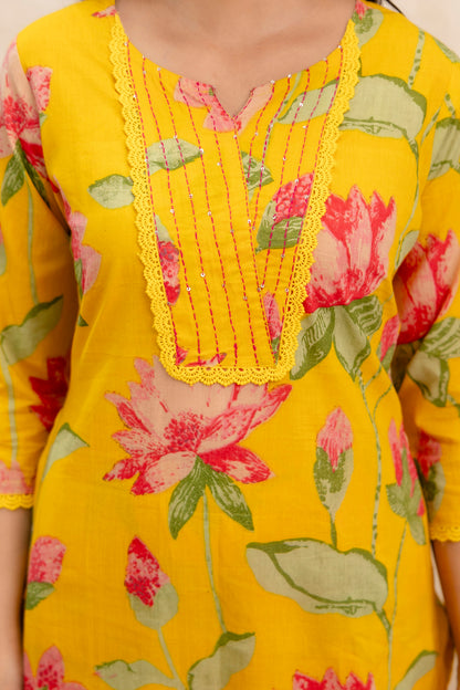 Pure Cotton Thread Work Kurta Pant Dupatta Set